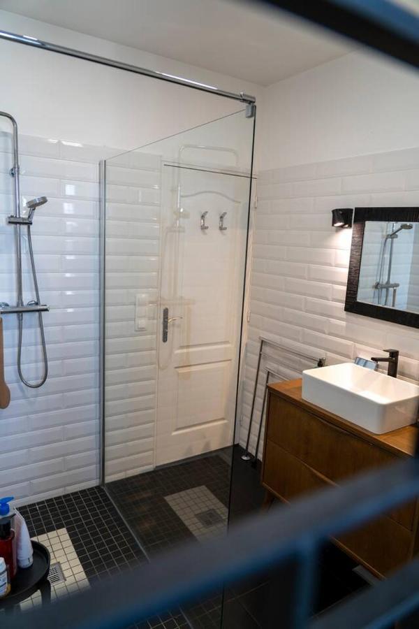 Haussmanien Apartment Angers Exterior photo